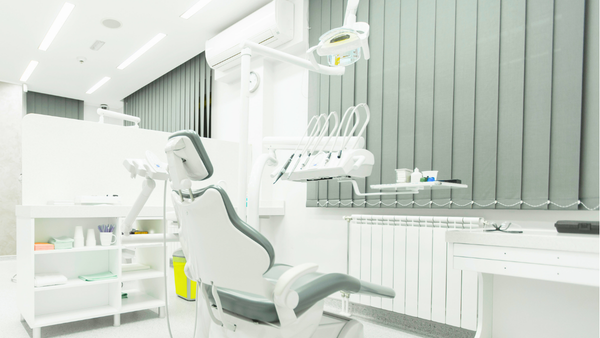 医療崩壊した歯医者の診察室